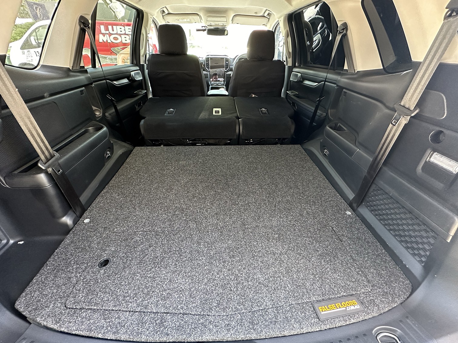 False Floor (Wagon)